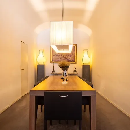 Pitti Grand Retreat Apartment Florence